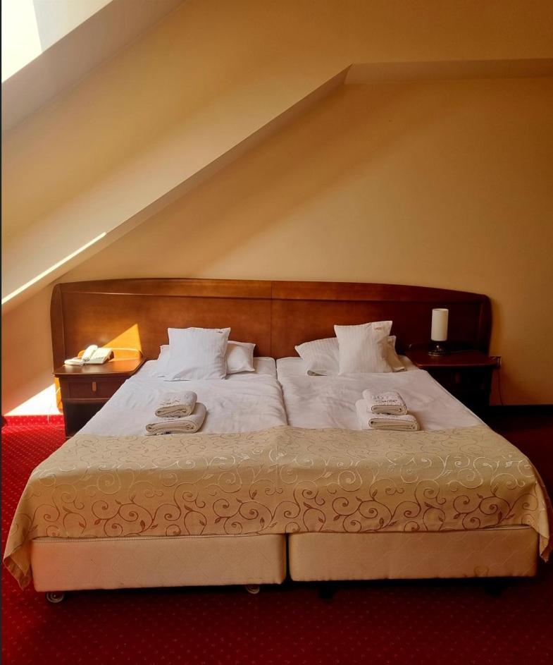 Hotel Rytwiany Ngoại thất bức ảnh