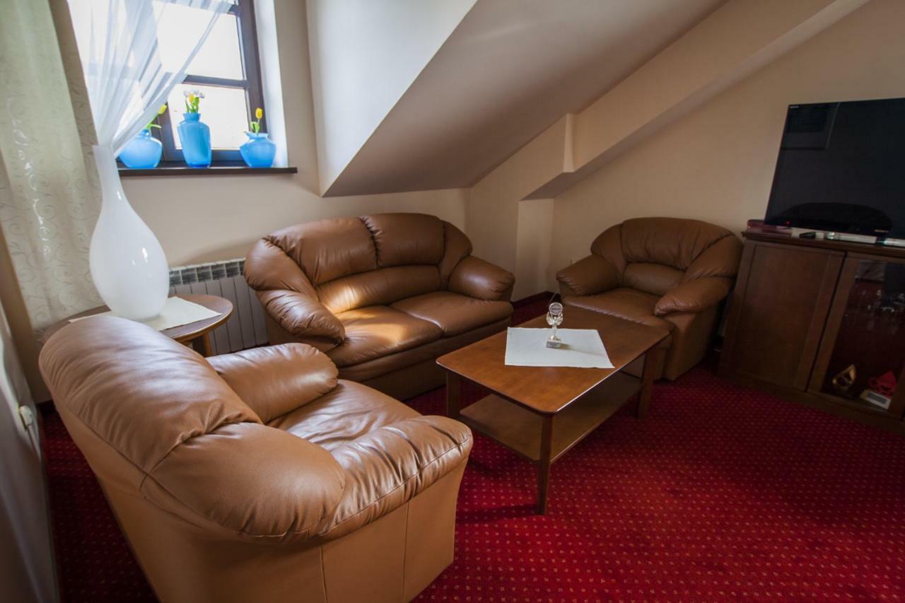 Hotel Rytwiany Ngoại thất bức ảnh