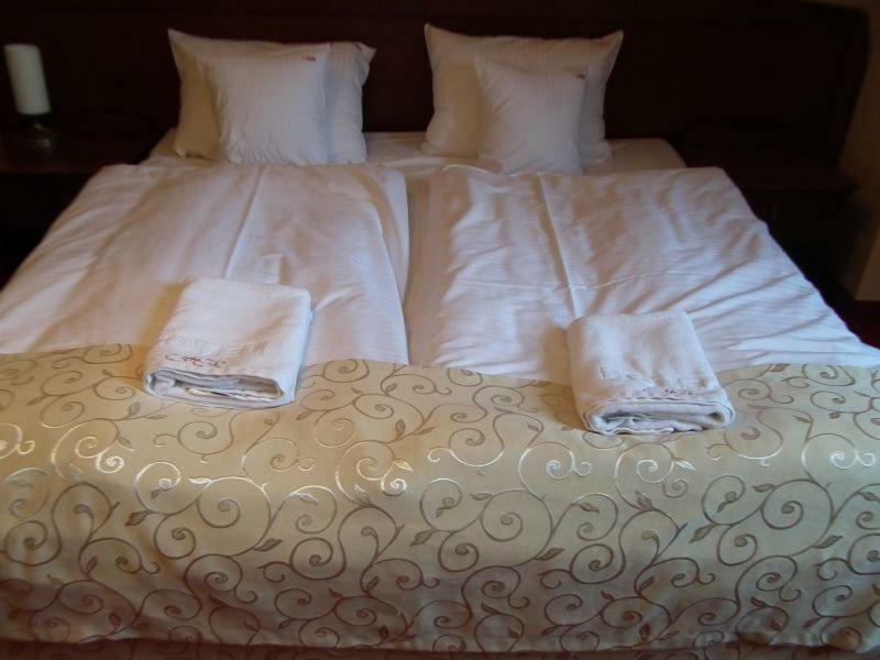 Hotel Rytwiany Ngoại thất bức ảnh
