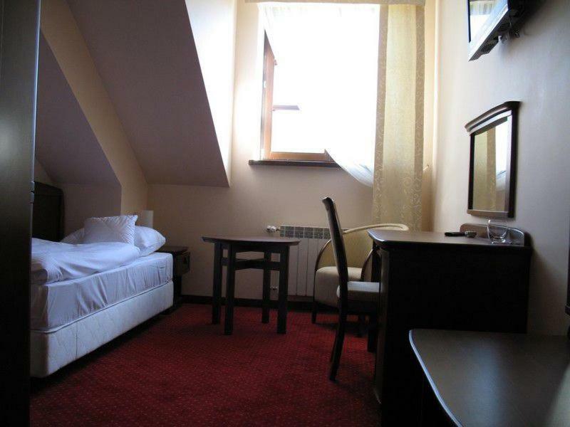 Hotel Rytwiany Ngoại thất bức ảnh