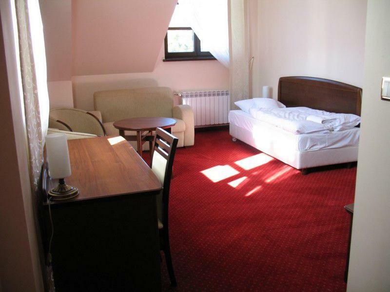 Hotel Rytwiany Ngoại thất bức ảnh