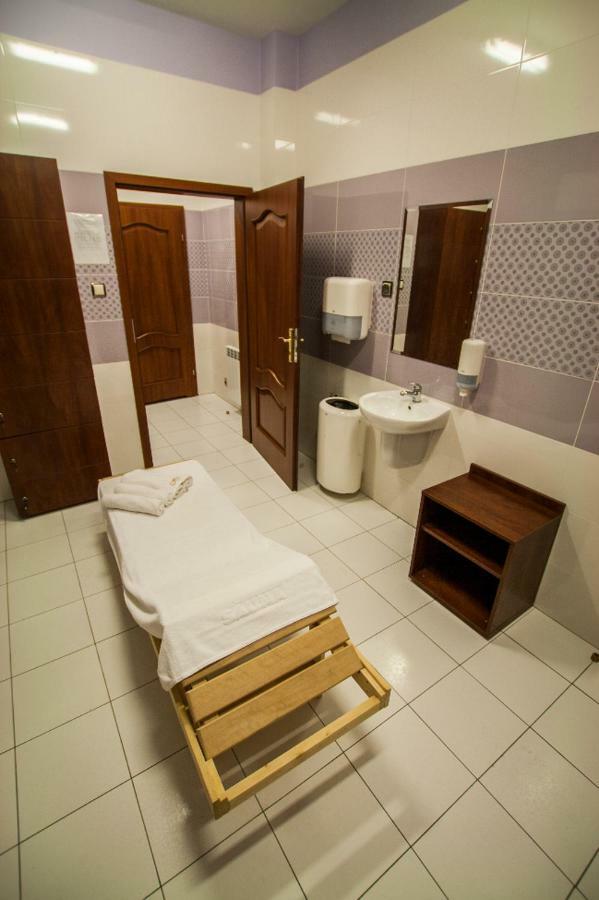 Hotel Rytwiany Ngoại thất bức ảnh